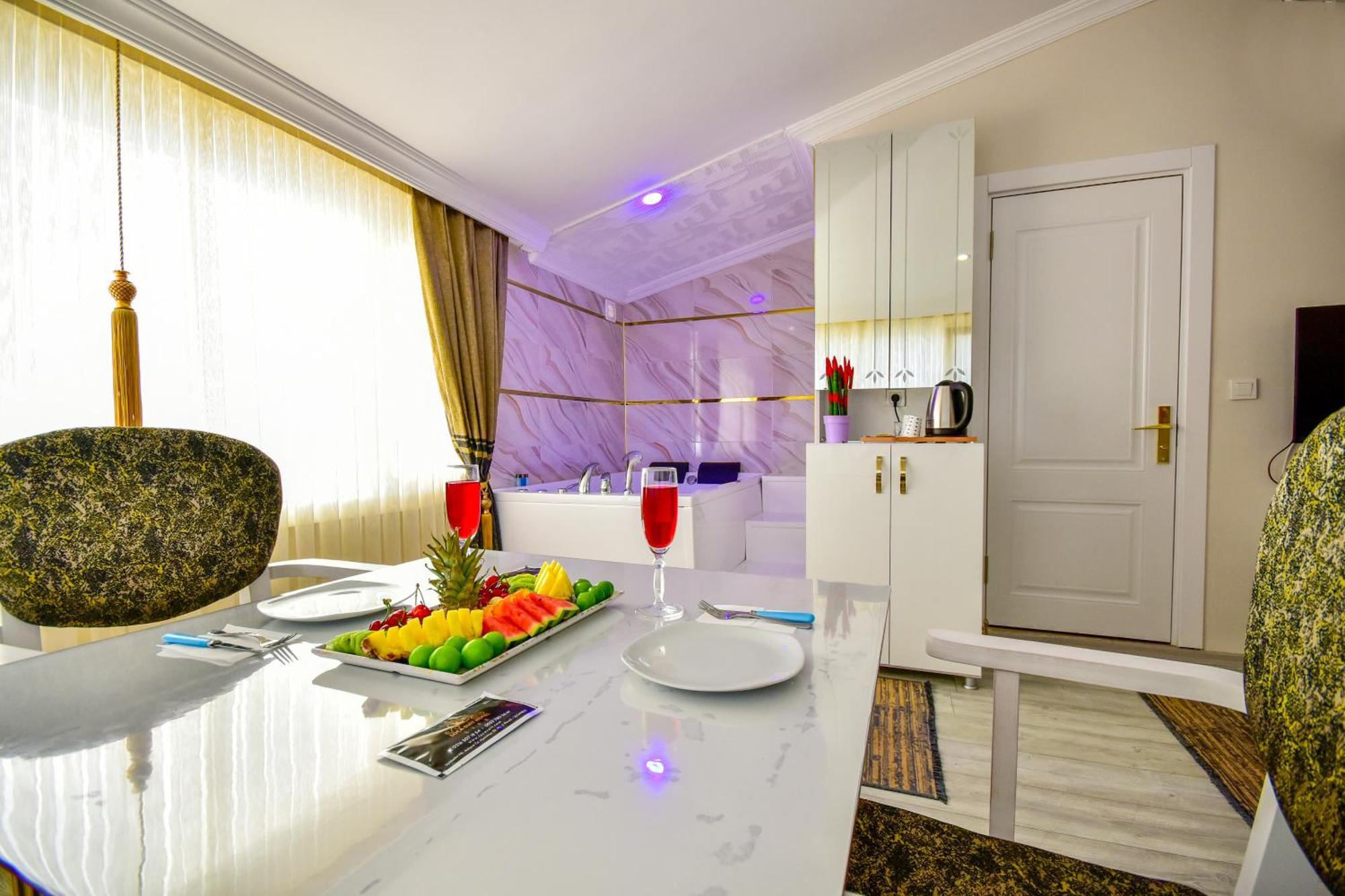 Loca Suit Life Airport Hotel Istanbul Exterior photo